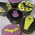25 Foil Lined Spiderweb Baking Cases Alternative Image